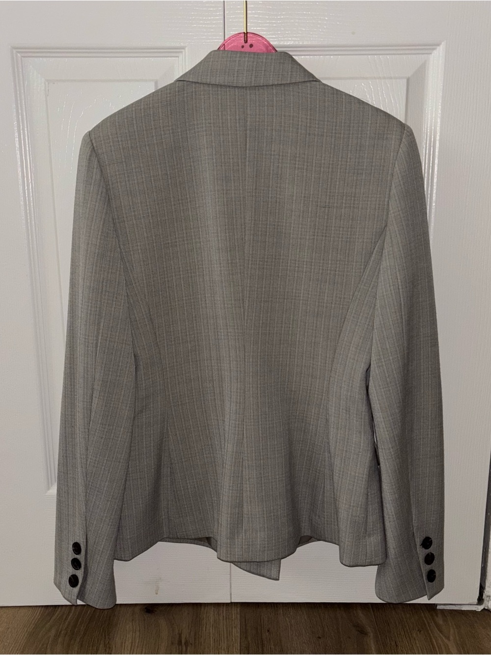 Danielle Guizio Double
Breasted Blazer - Picture 4 of 5